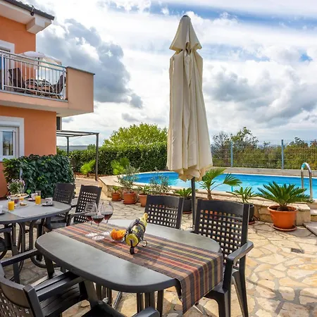 Apartment In Sveti Vid-Miholjice
